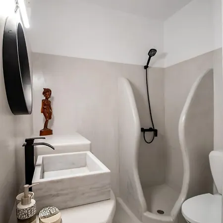 Anna Maria House For 6 Persons In Town شقة *