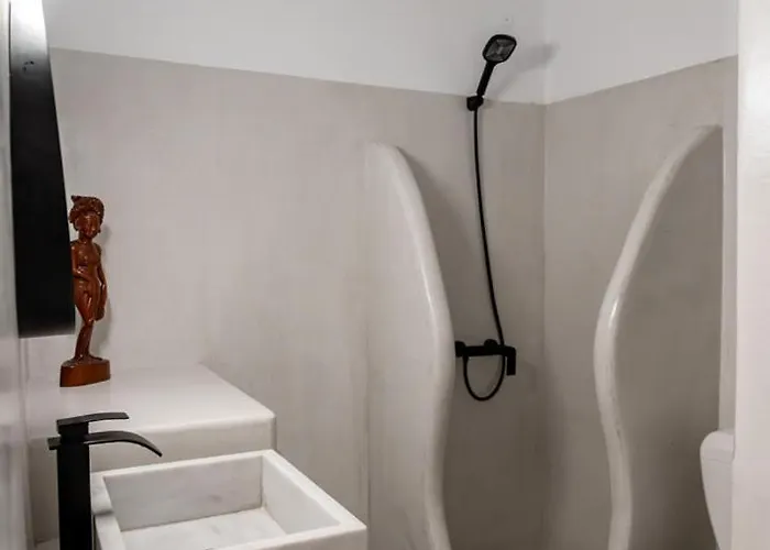 아파트 Anna Maria House For 6 Persons In Town Tínos